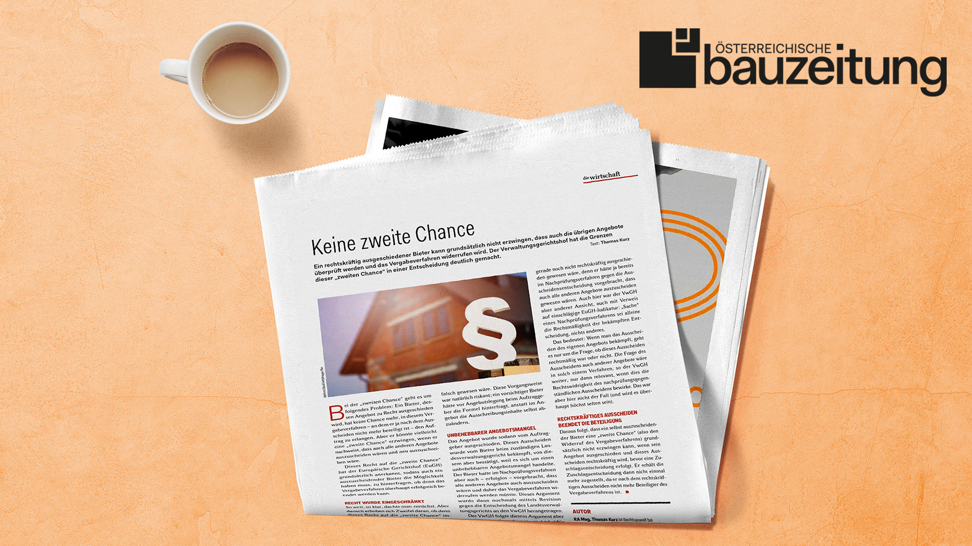 Eine Zeitung auf orangenem Grund mit einer Kaffeetasse und einem Logo.